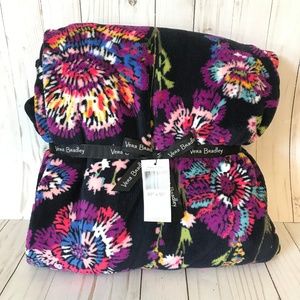 NWTVera Bradley Throw Blanket Midnight Wildflowers